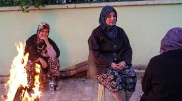 Depremin merkez üssü Sındırgı’da vatandaş geceyi sokakta geçirdi