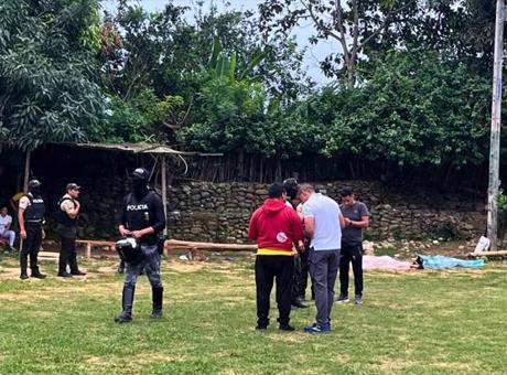 EKVADOR’DA FUTBOL MAÇINDA SİLAHLI SALDIRI: ŞOKE EDEN GÖRÜNTÜLER: 3 ÖLÜ!