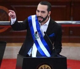 El Salvador’da devlet başkanına sınırsız adaylık yolunu açan yasa teklifi meclisten geçti
