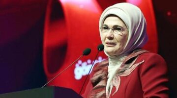 Emine Erdoğan 1316 yaşındaki zeytin ağacını paylaştı: Ağaçlarımızı birlikte koruyalım