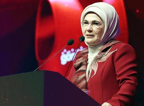 Emine Erdoğan 1316 yaşındaki zeytin ağacını paylaştı: Ağaçlarımızı birlikte koruyalım