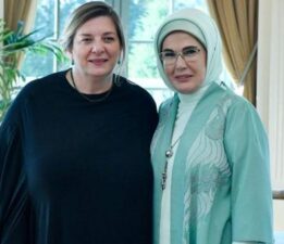Emine Erdoğan, Gürcistan Devlet Başkanı’nın eşi Tamar Bagrationi ile bir araya geldi