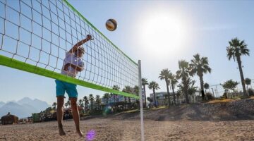 Erciyes’te plaj voleybolu turnuvası başladı