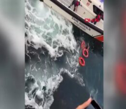Feribottan denize atlayan kadını yolcu kurtardı