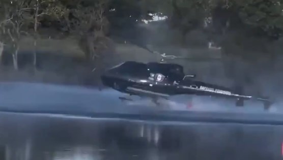 Fransa’da göletten su alan söndürme helikopteri düştü
