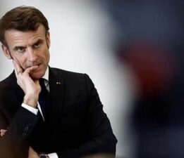 Fransa’da siyasi deprem: Macron için azil süreci kapıda!