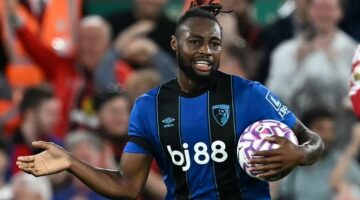 Futbol sahalarında bir ırkçı saldırı daha: Bu kez Liverpool taraftarı!