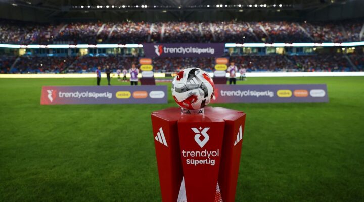 Galatasaray ve Trabzonspor 2’de 2 yaptı: Beşiktaş son dakika golüyle kazanırken, Fenerbahçe kayıpla başladı