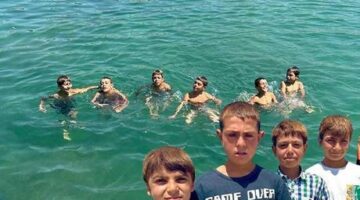Göle girenin saçı sarıya dönüyor! Kışın Ronaldo’yduk, yazın Osimhen’iz