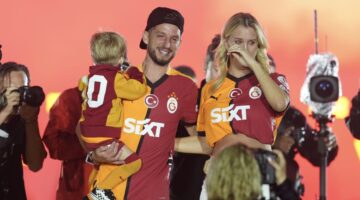 Gözyaşlarıyla Galatasaray’dan ayrılmıştı: Mertens’ten futbola veda