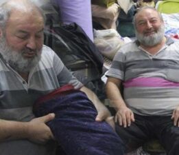 Hastane müdürüyken istifa edip dükkan açtı! ‘Satmada gözüm yok almaya doyamıyorum’