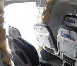 Havadayken uçağın gövdesi kopmuştu: Yolculardan Boeing’e dava!