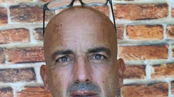 Hayatta kalmak için 40 saat akıntıya karşı yüzdü: Tekne battığı için beni de çekiyordu