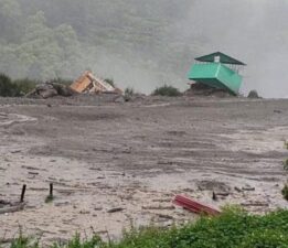 Hindistan’da heyelan felaketi! Onlarca kişiden haber alınamıyor