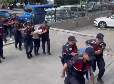 İnternetten tanıştığı kişilerle gittiği ormanda kabusu yaşadı