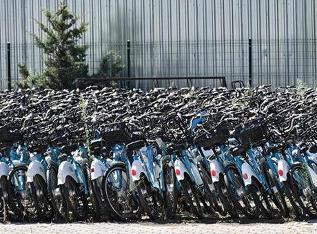 İSBİKE’nin yüzlerce bisikleti hurdalık alanda atıl durumda bekletiliyor