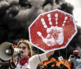 İsrail’de ‘ateşkes’ protestosu: Otoyollar kapatıldı!