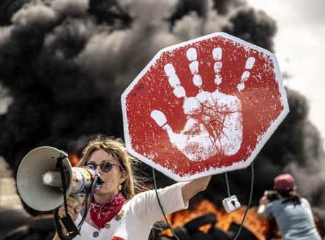 İsrail’de ‘ateşkes’ protestosu: Otoyollar kapatıldı!