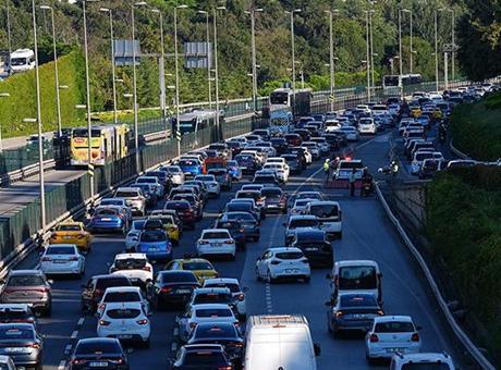 İstanbul trafiğine çözüm sinyali! ‘Otobüs öncelikli yol’