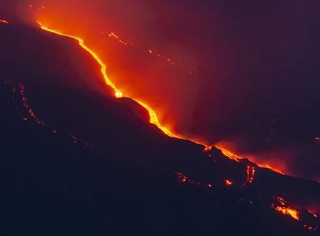İtalya’da Etna Yanardağı’nda hareketlilik