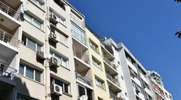 İzmir’de kayıp kadının cesedi binanın bahçesinde bulundu