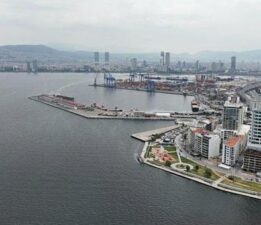 İzmir’in kabusu geri döndü! Vatandaş isyan etti: Bu koku insanı hasta eder