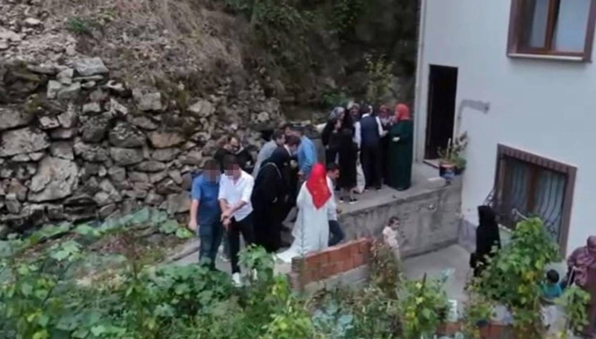 Kana bulanan düğünün görüntüsü ortaya çıktı