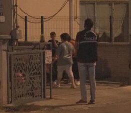 Kayseri’de abla-kardeş kavgası kana bulandı: Dolaptaki eşya yüzünden kardeşini bıçakladı