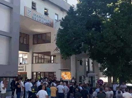 Manavgat Belediyesine yönelik soruşturma kapsamında tutuklanan Okan Kaya serbest bırakıldı