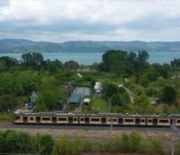 Milli banliyö tren setinin ikincisinin üretimi tamamlandı