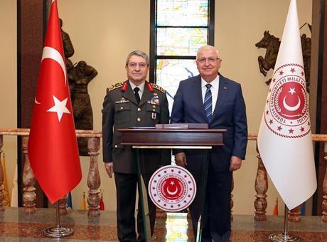 Milli Savunma Bakanı Güler, Genelkurmay Başkanı Bayraktaroğlu’nu kabul etti