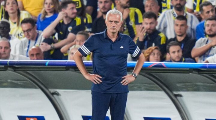 Mourinho, “Şu andan itibaren düşünmeye başlayacağım” diyerek o maçı işaret etti