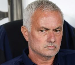 Mourinho’dan 2 değişiklik: İrfan Can ve Oğuz Aydın’ı kenara çekti