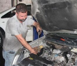 Oto tamirciler, 50 bin TL’ye çalıştıracak eleman bulamıyor