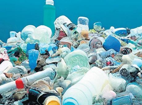 Plastik artıyor canlar gidiyor