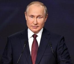 Putin, Ukrayna’daki son gelişmeleri Caparov ile paylaştı
