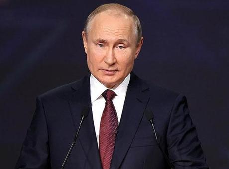 Putin, Ukrayna’daki son gelişmeleri Caparov ile paylaştı