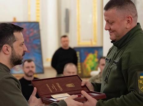 RUS İSTİHBARATI SVR RAPORUNDA FLAŞ İDDİA: ABD ve İngiltere Zelenskiy’e alternatif bir isim için Alpler’de buluştu!