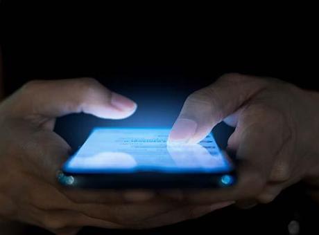 Rusya’da telefon alana ‘mesajlaşma uygulaması’ şartı!