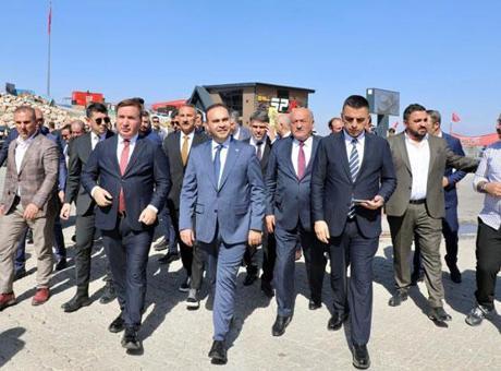 Sanayi ve Teknoloji Bakanı Kacır Ergan Dağı Kayak Merkezi’ni ziyaret etti
