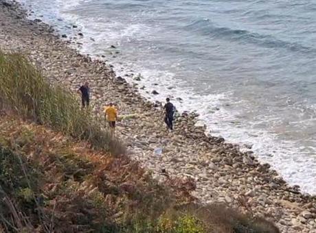 Şile sahilinde roket başlığı olduğu düşünülen cisim bulundu