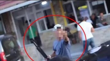 Sokak röportajında dehşet anları: 15 yaşındaki çocuk gözaltına alındı