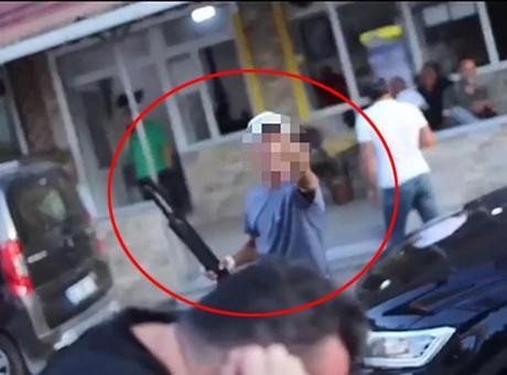 Sokak röportajında dehşet anları: 15 yaşındaki çocuk gözaltına alındı