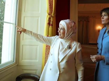 Son Dakika! Emine Erdoğan’ın Melania Trump’a gönderdiği mektup dünya basınında: Türk First Lady’den çağrı