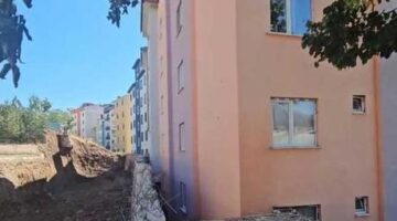 Son dakika… Erzurum’da heyelan! 70 ev boşaltıldı