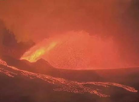 SON DAKİKA HABERİ: Hawaii’de yanardağ faciası! Tam 31 kez patladı, metrelerce lav püskürttü!