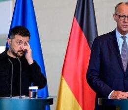 SON DAKİKA HABERİ: ZELENSKIY BERLİN’DE: MERZ’DEN TRUMP-PUTİN ZİRVESİYLE İLGİLİ FLAŞ AÇIKLAMA!