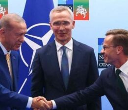 SON DAKİKA HABERLER: İsveç’te büyük skandal: Türkiye görüşmesinin kritik belgelerini havalimanında unuttular!