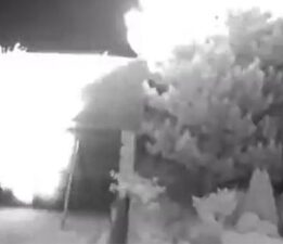 SON DAKİKA HABERLER: Tarlaya düşen gizemli cisim bomba gibi patladı!