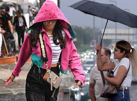 SON DAKİKA HAVA DURUMU: Meteoroloji ve AKOM’dan uyarı geldi: İstanbul için bugün saat verildi!